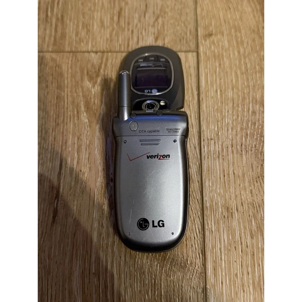 LG VX8300 - Gray and Silver ( Verizon ) Cellular Flip Phone